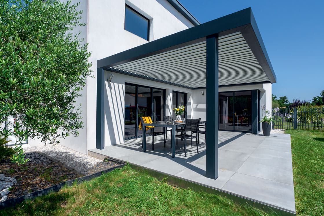 Pergola bioclimatique sur mesure en province de Luxembourg, Belgique - photo 2